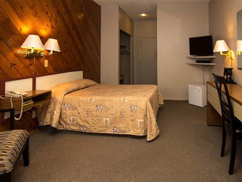 Motel Princesse Saguenay Exterior photo
